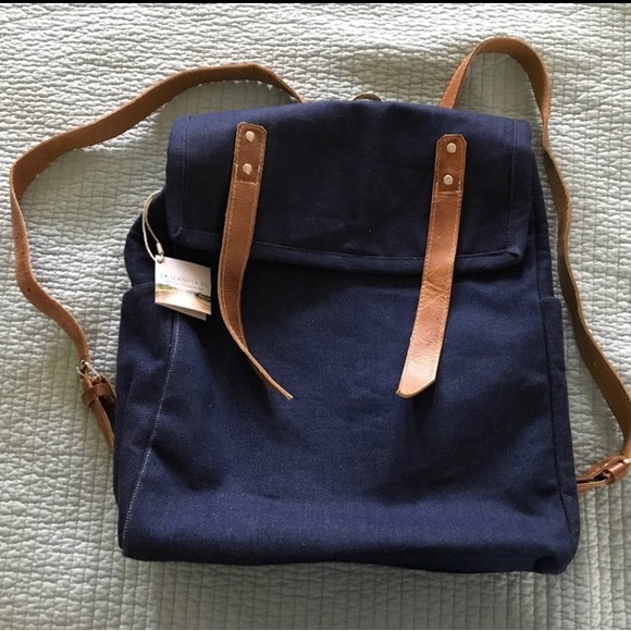 New Trades Of Hope Wayfarer Backpack - Picture 1 of 4